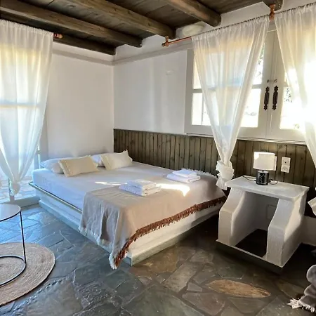 Paros Poolside Cozy Nests - Summer & Salty Getaways