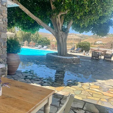 Bed and breakfast Paros Poolside Cozy Nests - Summer & Salty Getaways