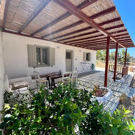 Bed and breakfast Paros Poolside Cozy Nests - Summer & Salty Getaways 3*